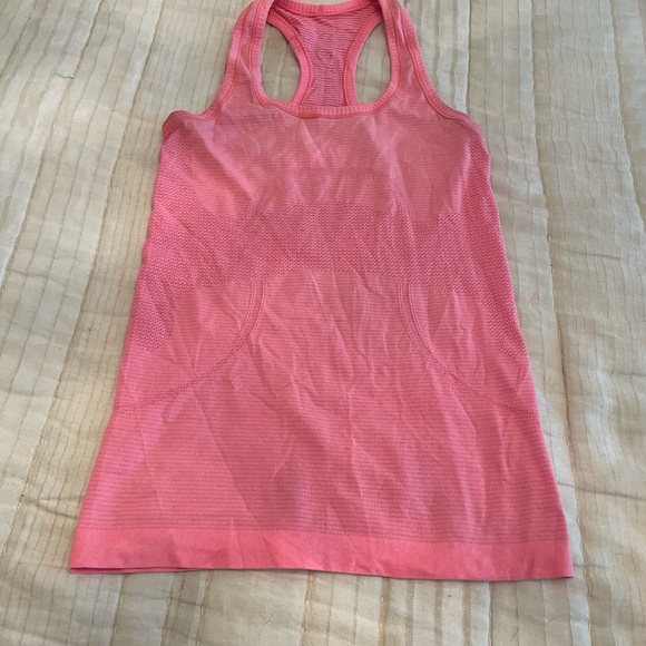 Lululemon razorback tank - Picture 2 of 2